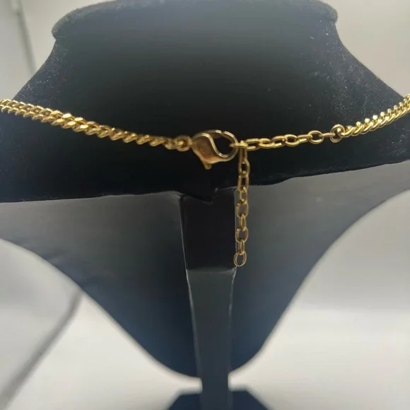 Christian Dior Logo-Pendant Chain Necklace - Picture 4 of 7